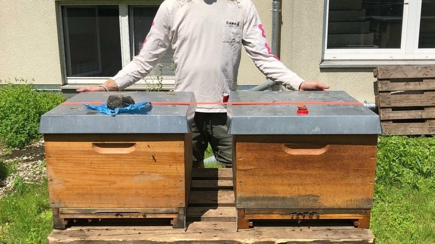 Bienenpatenschaft - Nathan Gardner - wir freuen uns, dass alles so super geklappt hat Bienenpatenschaft - Nathan Gardner - wir freuen uns, dass alles so super geklappt hat